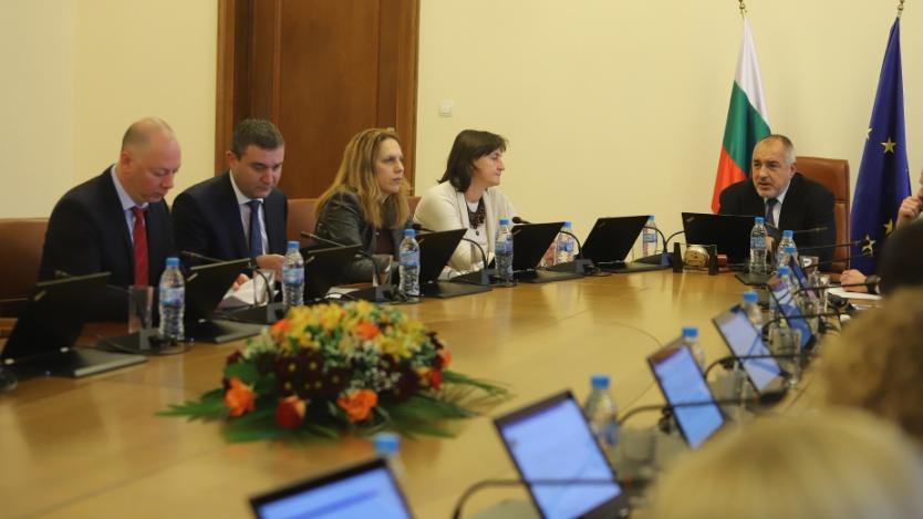 Правителството прие новата формула за линията на бедност