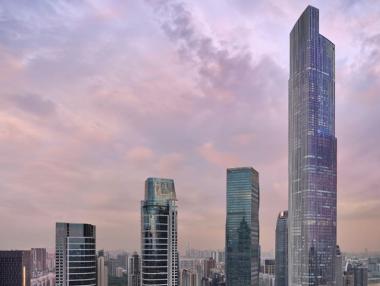 Как изглежда отвътре най-високият петзвезден хотел в света