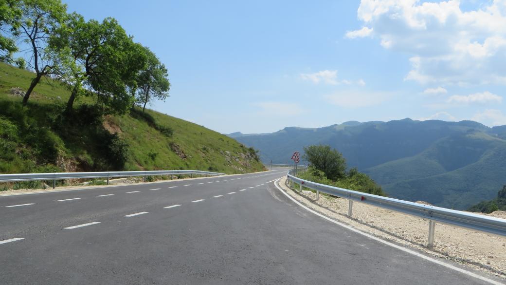 Третокласният път между Враца и пещера Леденика е ремонтиран с 14 млн. лв.