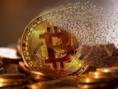 Цената на bitcoin се срина с 9% за 30 минути