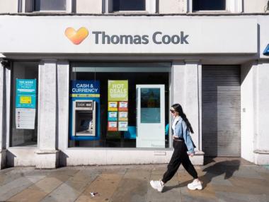 Поделенията на Thomas Cook в Германия и Полша също обявиха фалит