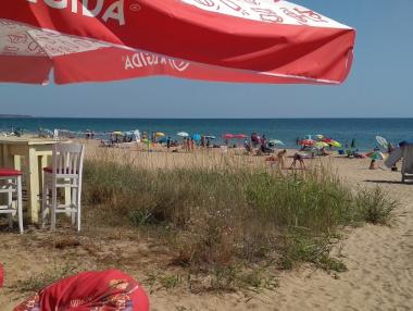 Западна Европа спаси туристическия сезон в България