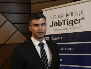 Все повече млади хора искат да се развиват в България