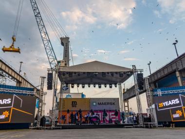 БМФ отбеляза 25 години от изграждането на първия контейнерен терминал в Бургас