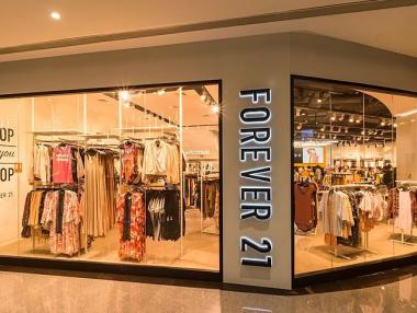 Forever 21 поиска фалит и затваря 178 магазина