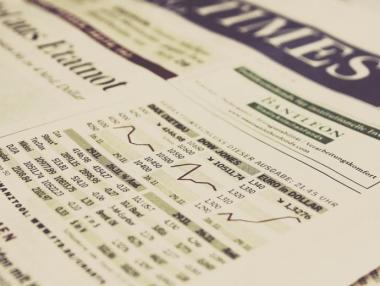 Dow Jones изтри близо 350 пункта за една сесия