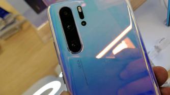 Най-новият модел на Huawei останa без приложенията на Google