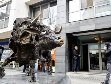 Правителството одобри търговията с някои акции да се облага с ДДС