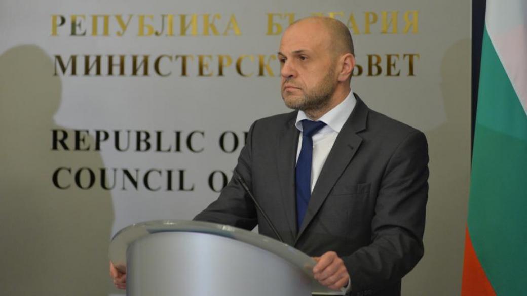 Дончев: Поведението на Сидеров в „Референдум“ е недопустимо
