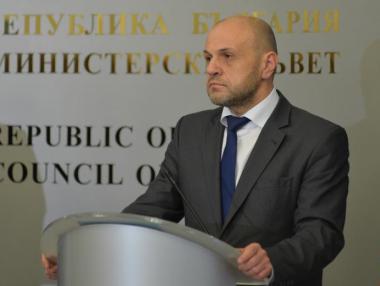 Дончев: Поведението на Сидеров в „Референдум“ е недопустимо