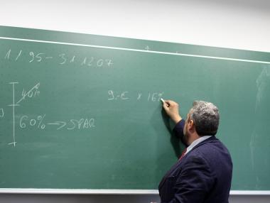 Близо половината от учителите в България са над 50 години