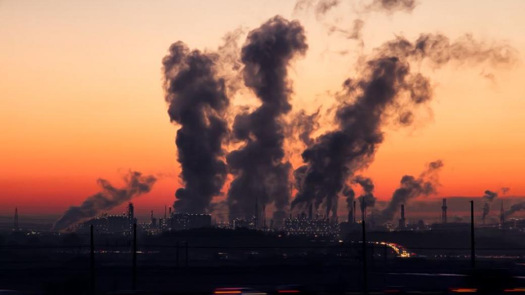 Guardian: 20 фирми са отговорни за една трета от вредните емисии