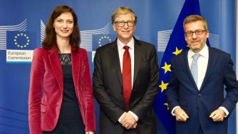 Мария Габриел се срещна с Бил Гейтс