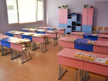 Учители и медицински сестри - най-търсените професии в България след 15 години