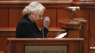 Румънското правителство падна от власт