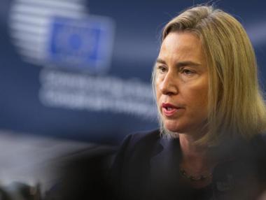 Правителствата от ЕС спират износа на оръжие към Турция