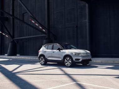 Volvo представи изцяло електрическия XC40 Recharge