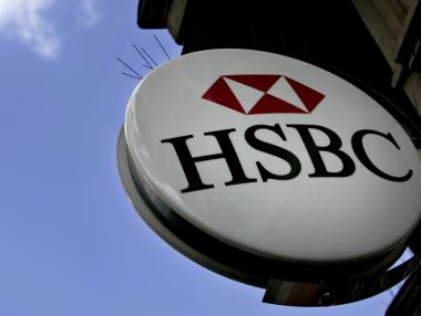 HCBS спира търговията с акции в някои страни