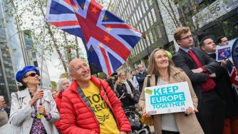 Британците предпочитат да останат в ЕС, отколкото да напуснат със сделката на Джонсън