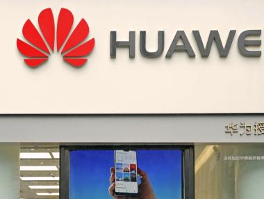 Huawei преговаря с американски фирми да лицензира 5G-мрежата си