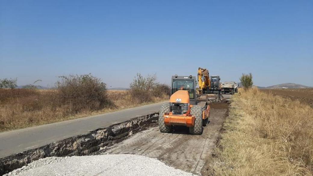 Започна ремонтът на пътя Мездра – Роман