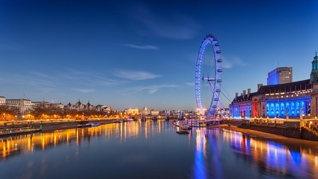 „Окото на Лондон“ се въртя в обратна посока за първи път