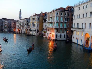 Венеция въвежда входна такса за туристи от юли 2020 г.