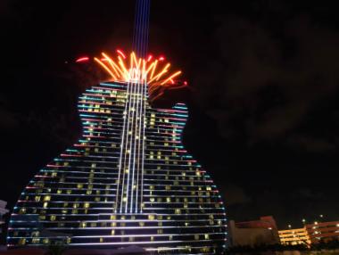 Отвори първият в света хотел във форма на китара