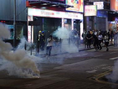 Протестите доведоха в Хонконг първата рецесия от 10 години