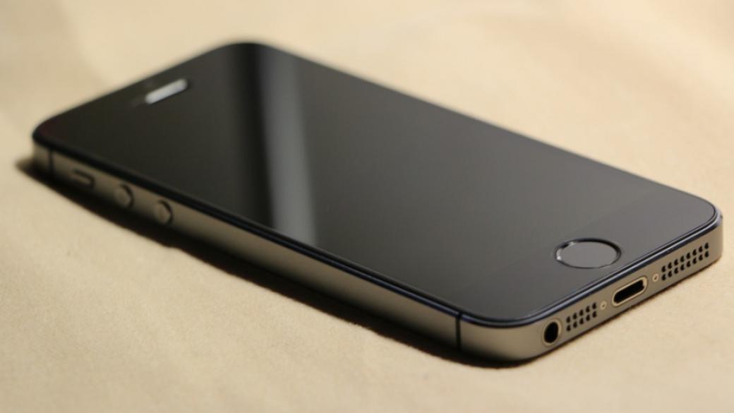 След половин час необновените iPhone 5 ще загубят достъп до интернет