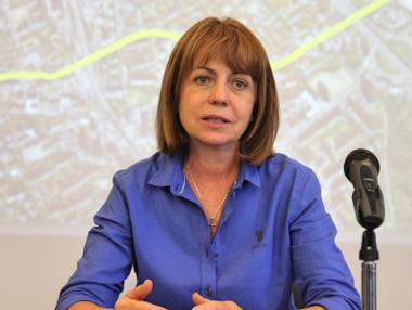 Екзитпол: Фандъкова остава кмет на София