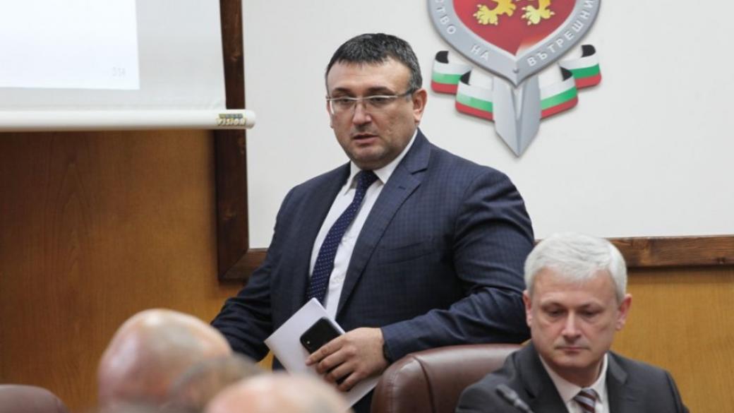 Маринов обеща на полицаите 10% увеличение на заплатите
