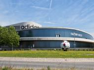 Adidas мести два ултрамодерни завода от Германия и САЩ в Азия