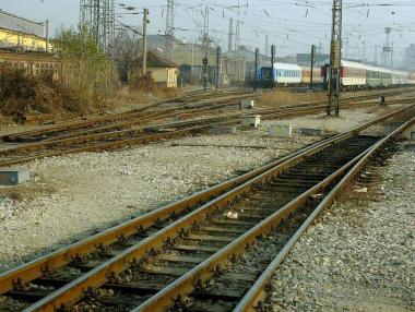 Държавата намалява таксите за ползване на жп инфраструктурата