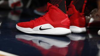 Nike спира да продава продуктите си в Amazon