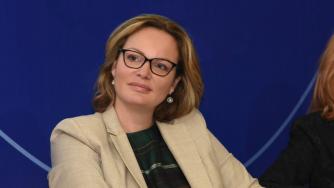 УниКредит очаква още обединения на банки в България