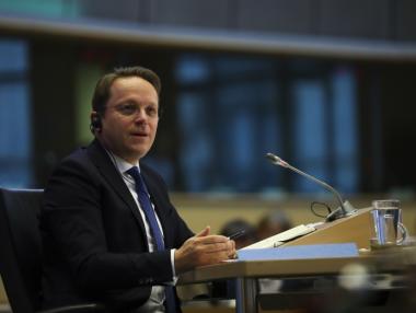 Унгарският кандидат за еврокомисар беше одобрен от ЕП