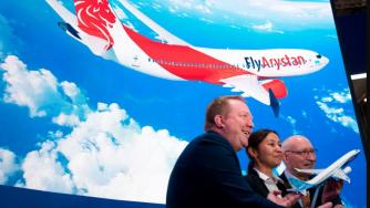 Boeing с поръчки за 50 самолета 737 Max на авиошоуто в Дубай