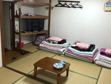 Хотел предлага нощувка само срещу 1 долар