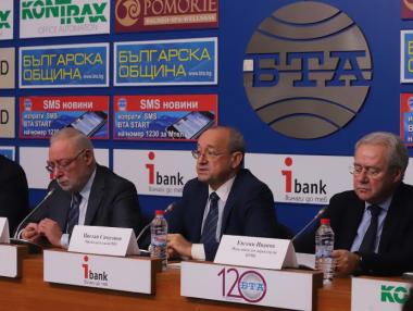 Работодателите заплашиха да напуснат тристранката заради болничните