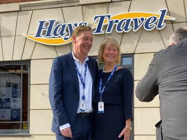 Купувачът на Thomas Cook наема 1500 допълнителни служители