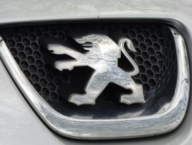 Fiat Chrysler и PSA ще подпишат за сливане до седмици