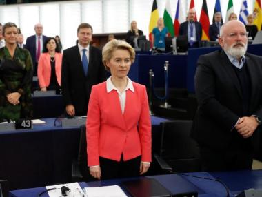 Европейският парламент утвърди новата Комисия