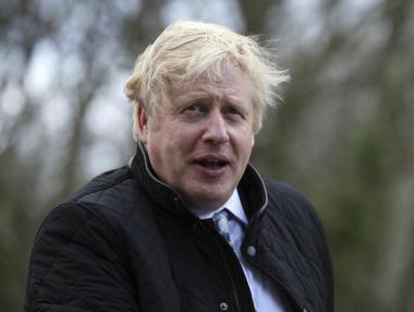 Ледена скулптура замени Борис Джонсън в тв дебат