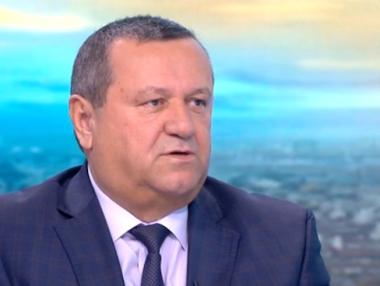 Хасан Адемов: Не виждам причина за оставката на Бисер Петков