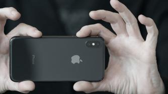 Apple ще яхне 5G-вълната с четири модела iPhone