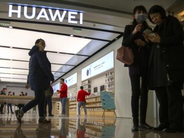 Изследователският център на Huawei се пренася от САЩ в Канада