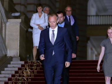 Вълчев: Ще променим учебните програми за повече функционалност