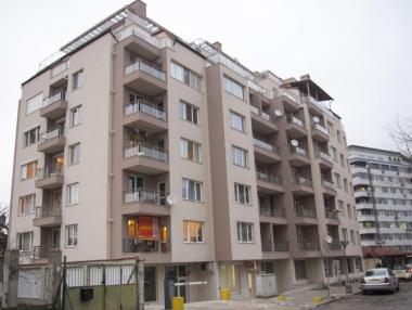 Строители и брокери отчитат успокояване на пазара на имоти