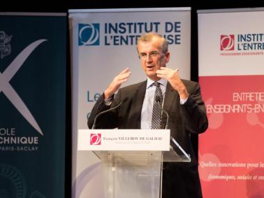 ЕЦБ трябва да работи бързо по създаването на „е-евро“